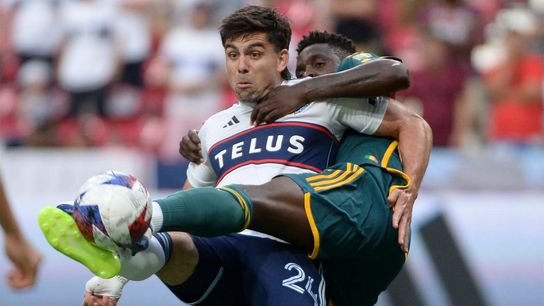 Galaxy unbeaten streak ends with short-handed loss where many MLS teams have faltered (LA Galaxy). Photo by Anne-Marie Sorvin | USA TODAY Sports